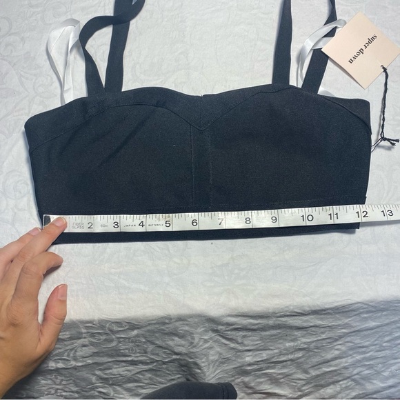 NWT Superdown 🖤 Bandage Fabric Bralette Crop Top Small Shoulder Strap Stretchy - Picture 3 of 8
